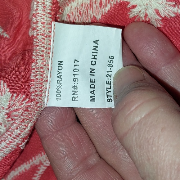 Solitaire Coral and White Floral Embroidered Top Medium - Picture 4 of 7